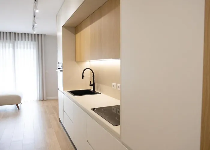 Four Seasons 公寓 *