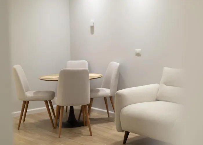 Four Seasons 公寓 *