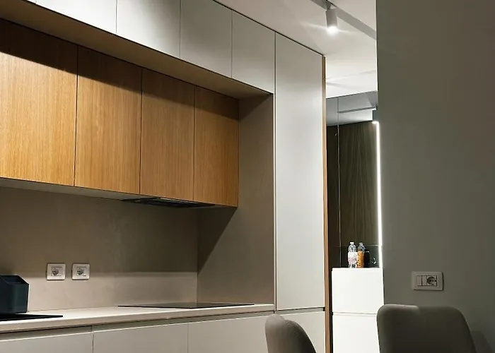 Four Seasons 公寓 *